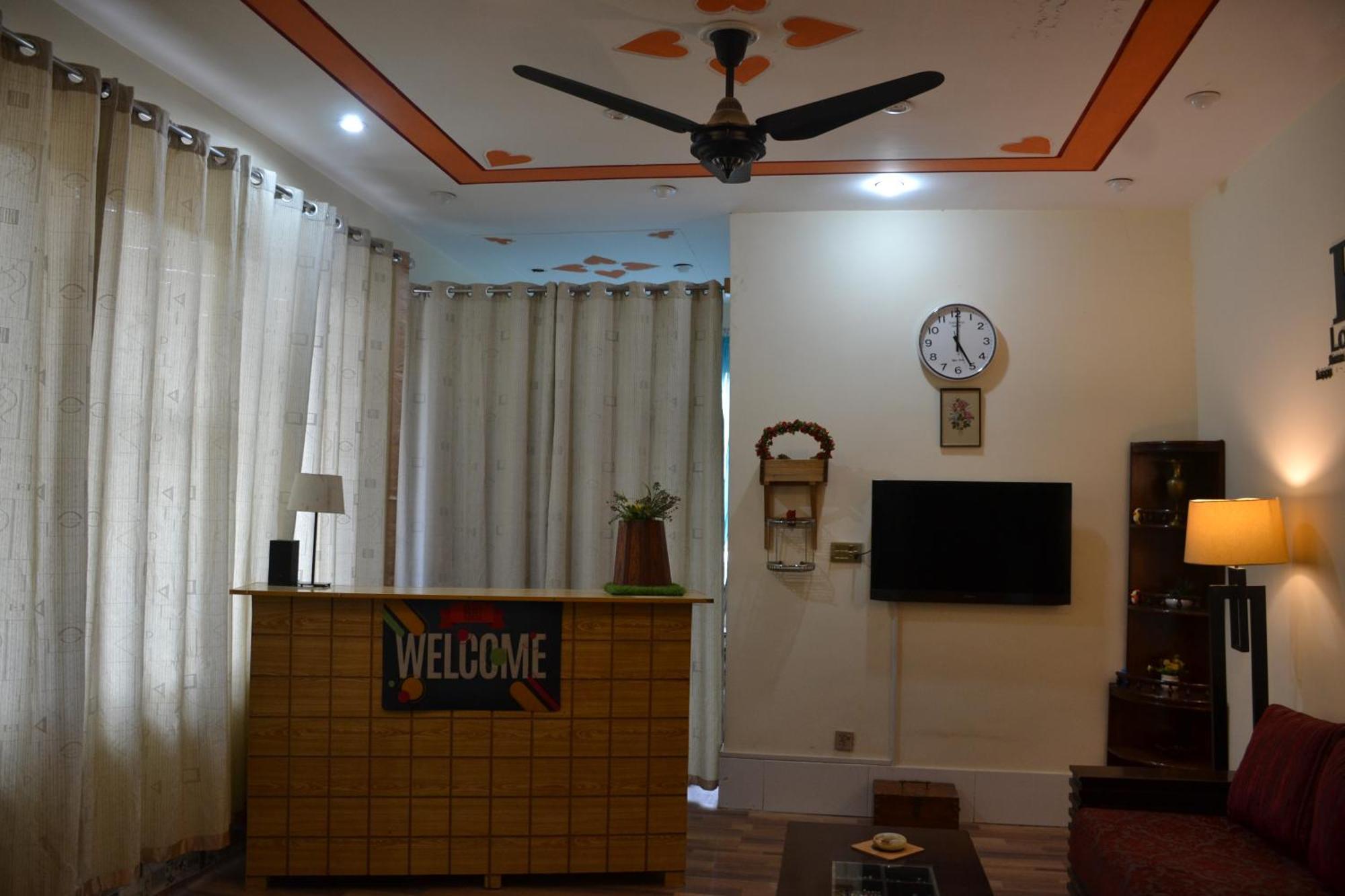 West End Lodges Neelum 외부 사진