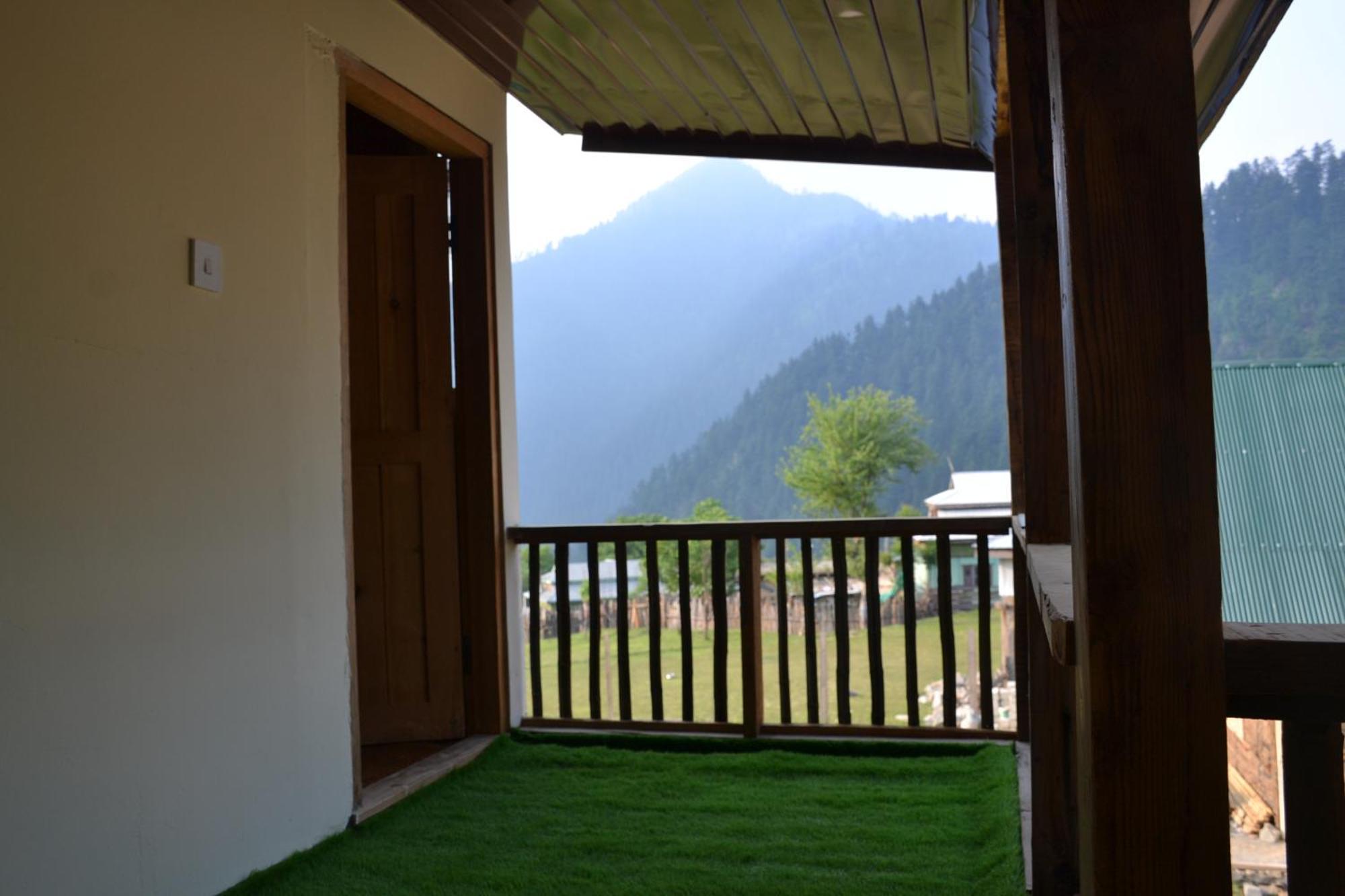 West End Lodges Neelum 외부 사진