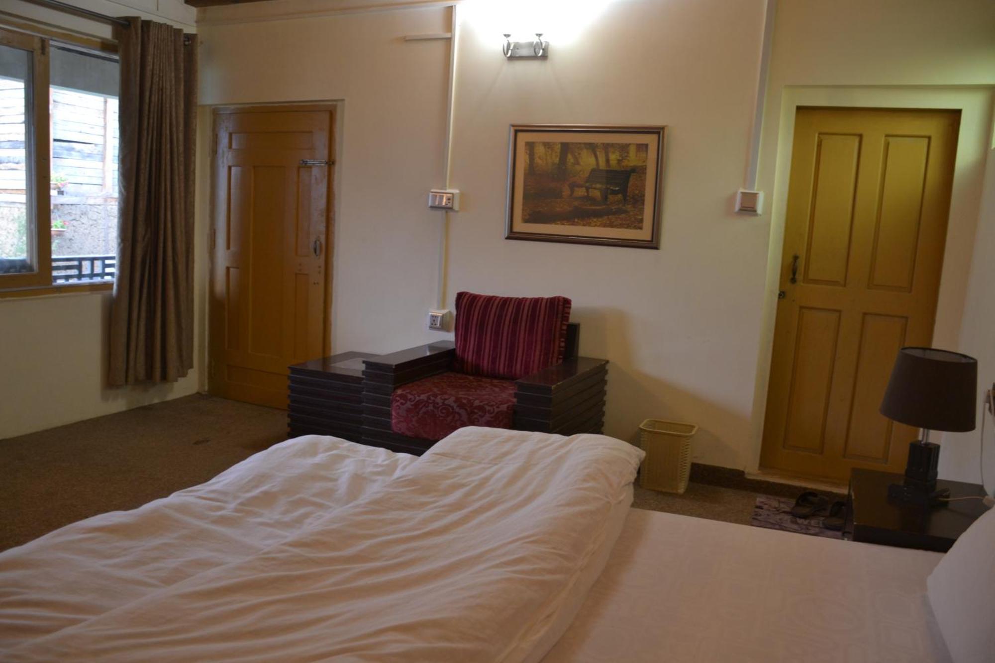 West End Lodges Neelum 외부 사진