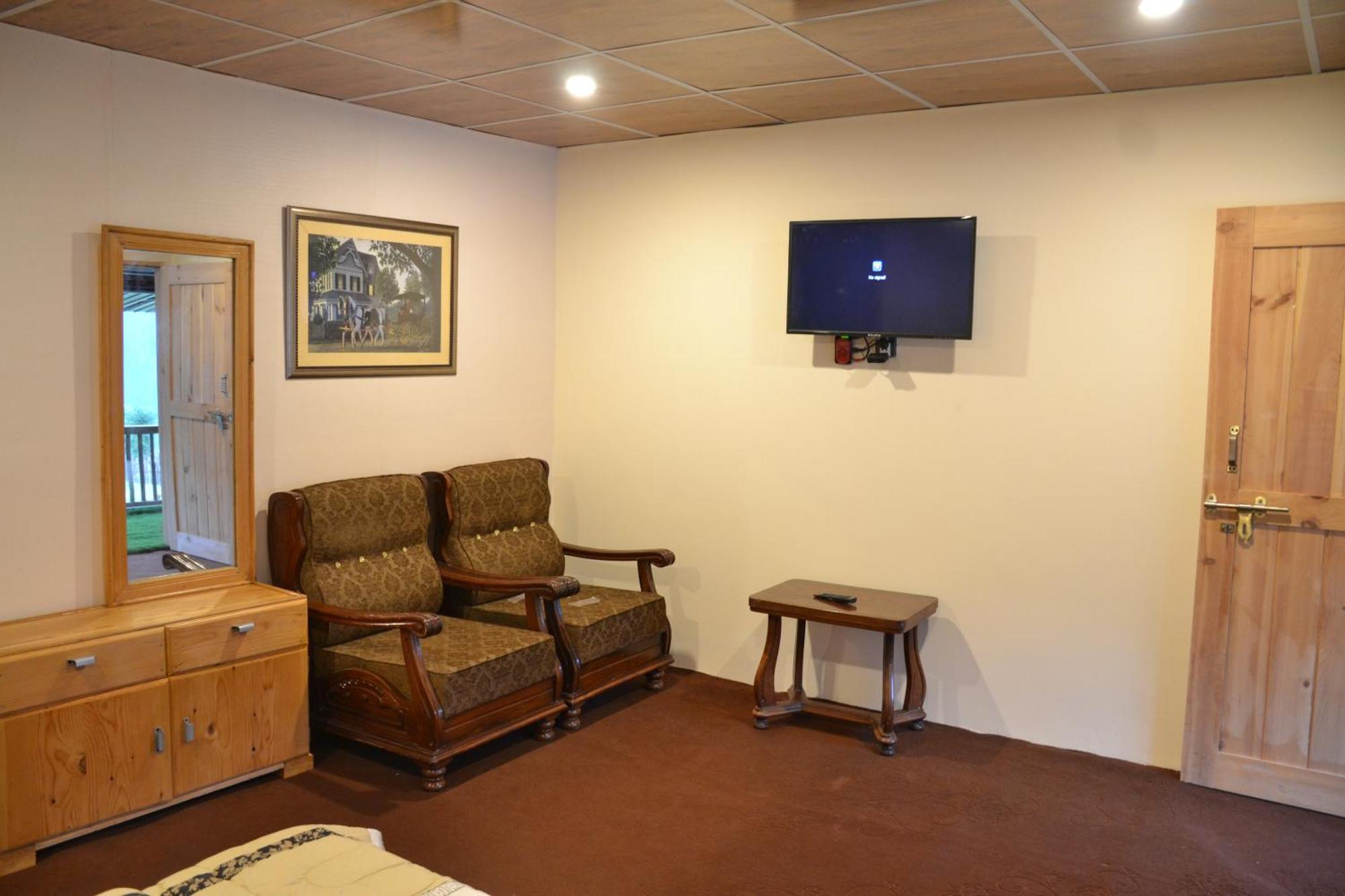 West End Lodges Neelum 외부 사진