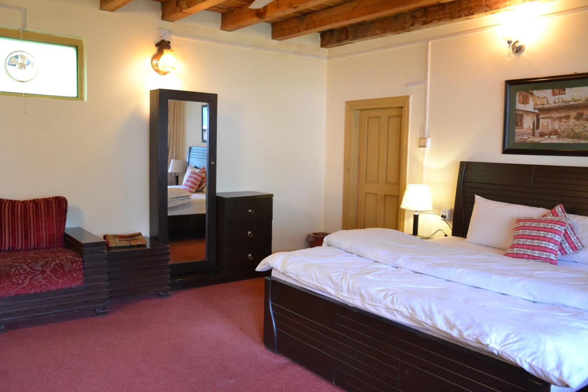 West End Lodges Neelum 외부 사진