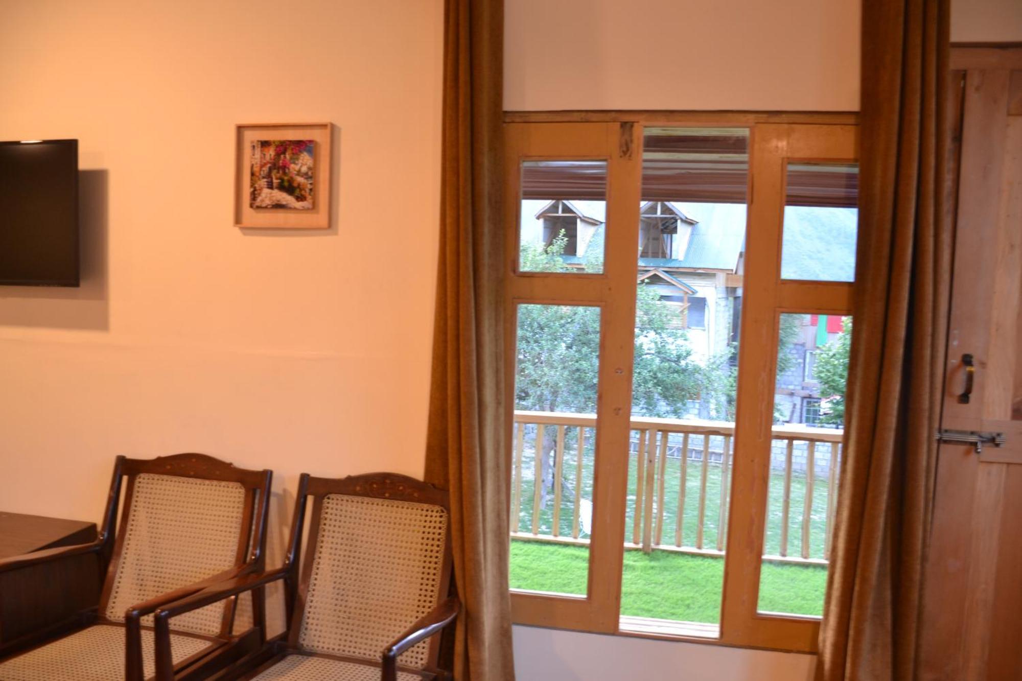 West End Lodges Neelum 외부 사진