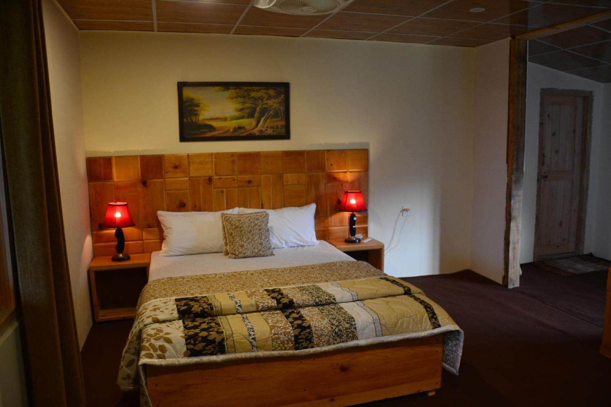 West End Lodges Neelum 외부 사진